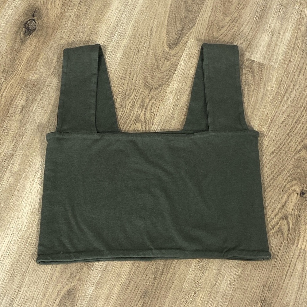 Heidi Merrick Dark Green Square neck Thick Strap Sleeveless Crop Top size medium